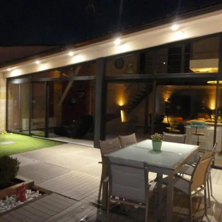 Appartement Loft Avec Spa Libourne Exterior photo